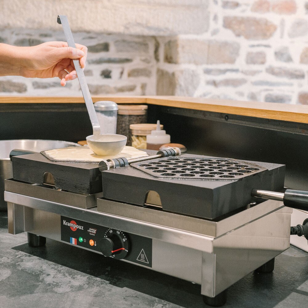 Krampouz 180 Degree Waffle Maker - Bubble